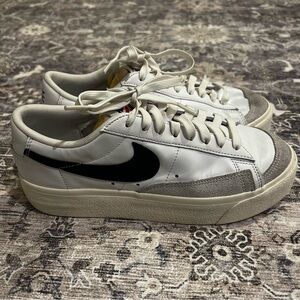 Nike Women Blazer Low Platform
